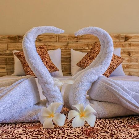 Hotel Niki Jembrana エクステリア 写真